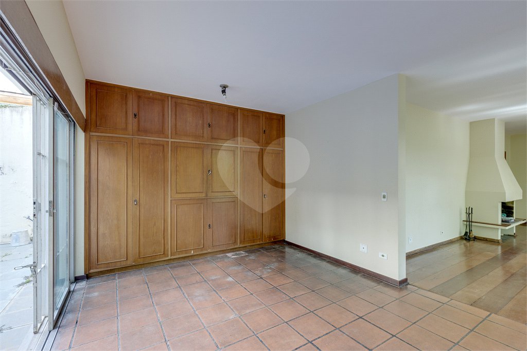 Casa à venda com 4 quartos, sendo 3 suítes, em Jardim Marajoara, São Paulo, SP