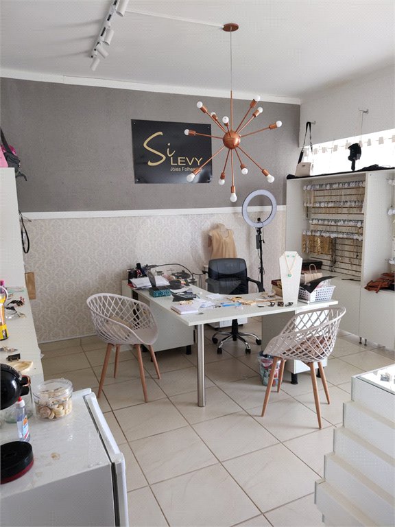 Casa à venda com 3 quartos, sendo 1 suíte, no condomínio Campos do Conde I, Paulínia - SP