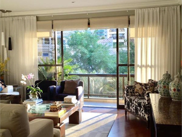 Apartamento à venda com 3 suítes em Morumbi, São Paulo, SP