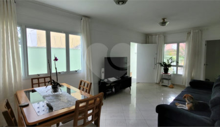Sobrado à venda com 5 quartos, sendo 1 suíte,  em Santana, São Paulo, SP