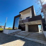 Casa à venda com 5 quartos, sendo 4 suítes, no condomínio Golden Ville, Itapetininga - SP