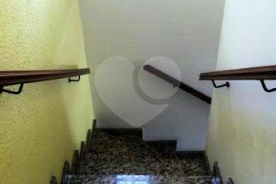 Sobrado à venda com 3 quartos, sendo 1 suíte, em Parque Continental II, Guarulhos, SP