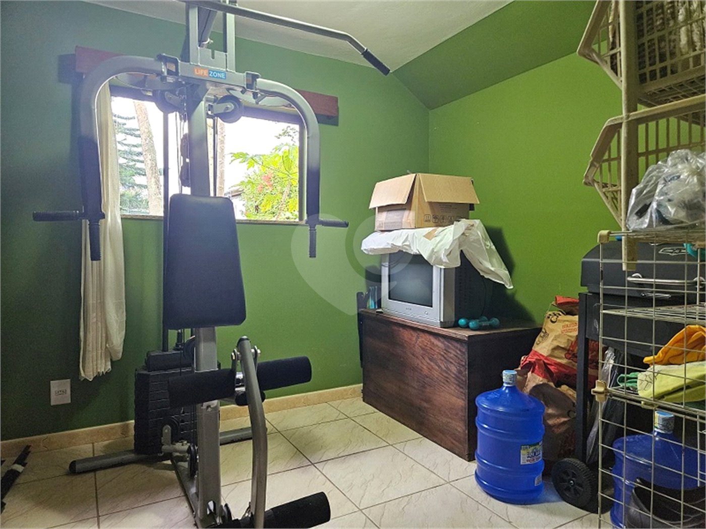 Casa à venda com 4 quartos, sendo 3 suítes, em Jardim Tapajós, Atibaia, SP