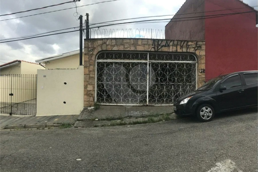 Sobrado à venda com 3 quartos em Vila Sacadura Cabral, Santo André, SP