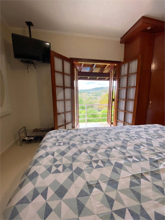 Casa à venda com 7 suítes no condomínio Capela do Barreiro, Itatiba - SP