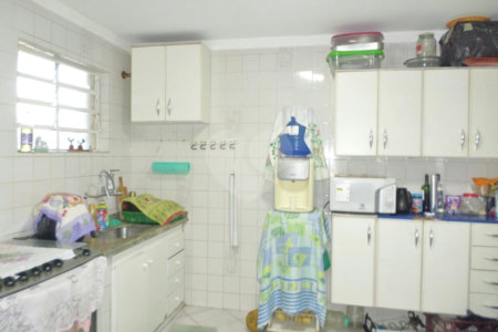 Casa à venda com 6 quartos, sendo 2 suítes,  em Vila Universitária, São Paulo, SP