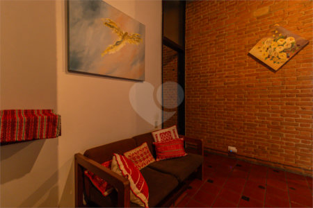 Casa à venda com 4 quartos, sendo 2 suítes, em Jardim Prudência, São Paulo, SP