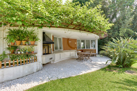 Casa à venda com 5 suítes em Alto da Boa Vista, São Paulo, SP
