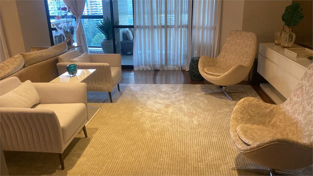 Apartamento à venda com 3 suítes em Jardim Morumbi, São Paulo, SP