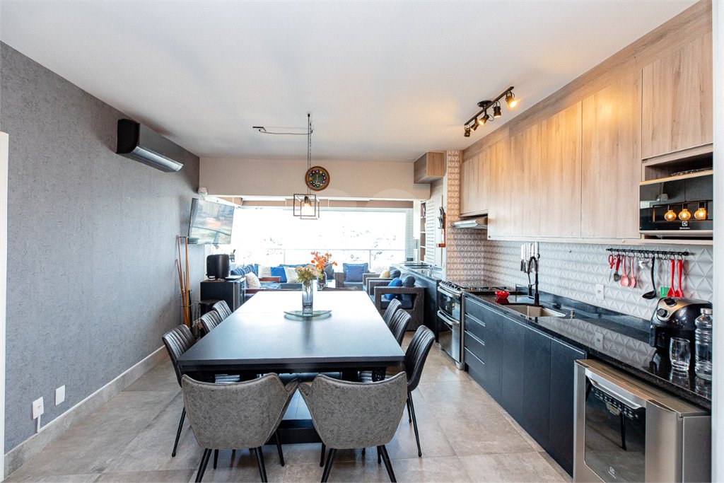 Apartamento à venda com 3 quartos, sendo 1 suíte,  em Chácara Flora, São Paulo, SP