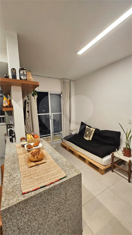 Apartamento à venda ou para alugar com 2 quartos, sendo 1 suíte,  em Vila Oliveira, Mogi das Cruzes, SP