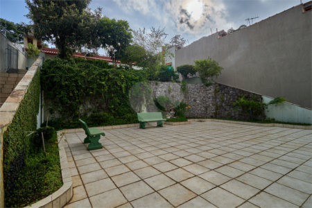 Sobrado à venda com 4 quartos, sendo 1 suíte, em Brooklin Velho, São Paulo, SP