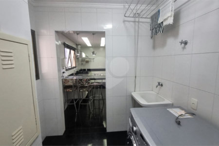 Apartamento à venda com 3 quartos, sendo 1 suíte,  em Indianópolis, São Paulo, SP