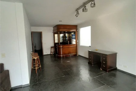 Casa para alugar com 3 quartos, sendo 1 suíte,  em Vila Sônia, São Paulo, SP
