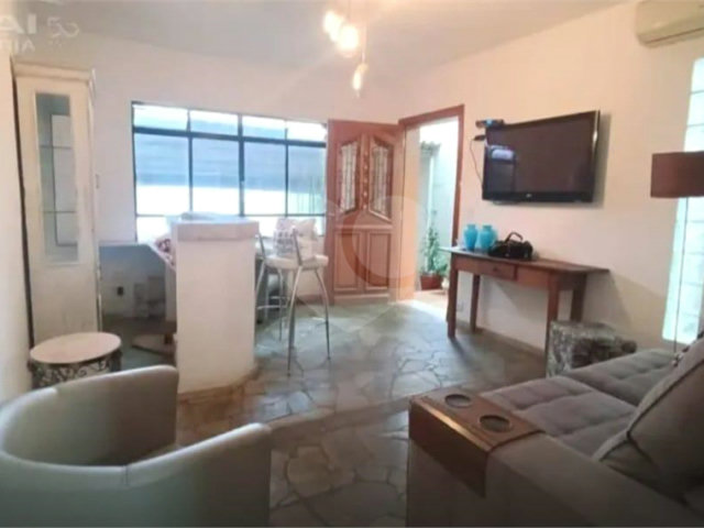 Casa à venda com 2 quartos, sendo 1 suíte,  em Barra Funda, São Paulo, SP