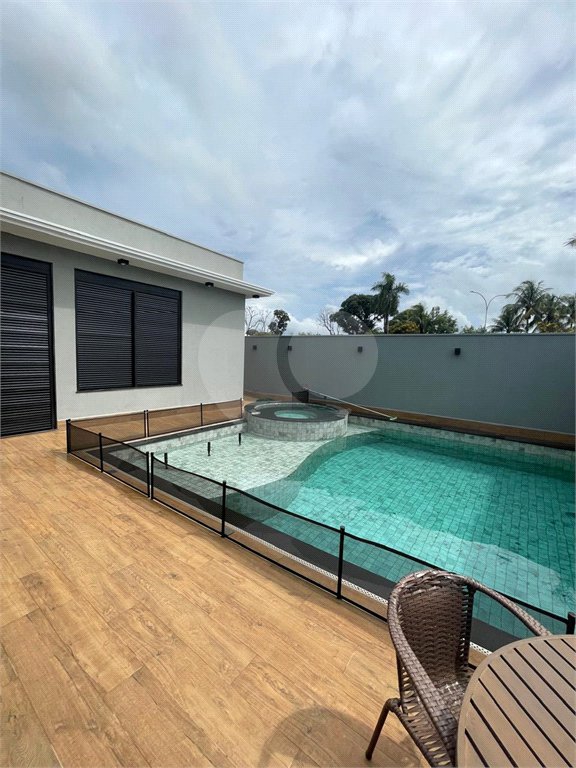 Casa à venda ou para alugar com 4 suítes no condomínio Jardim Salto Grande, Araraquara - SP