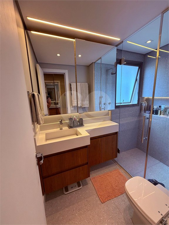 Apartamento à venda com 3 quartos, sendo 1 suíte, em Vila Mariana, São Paulo, SP