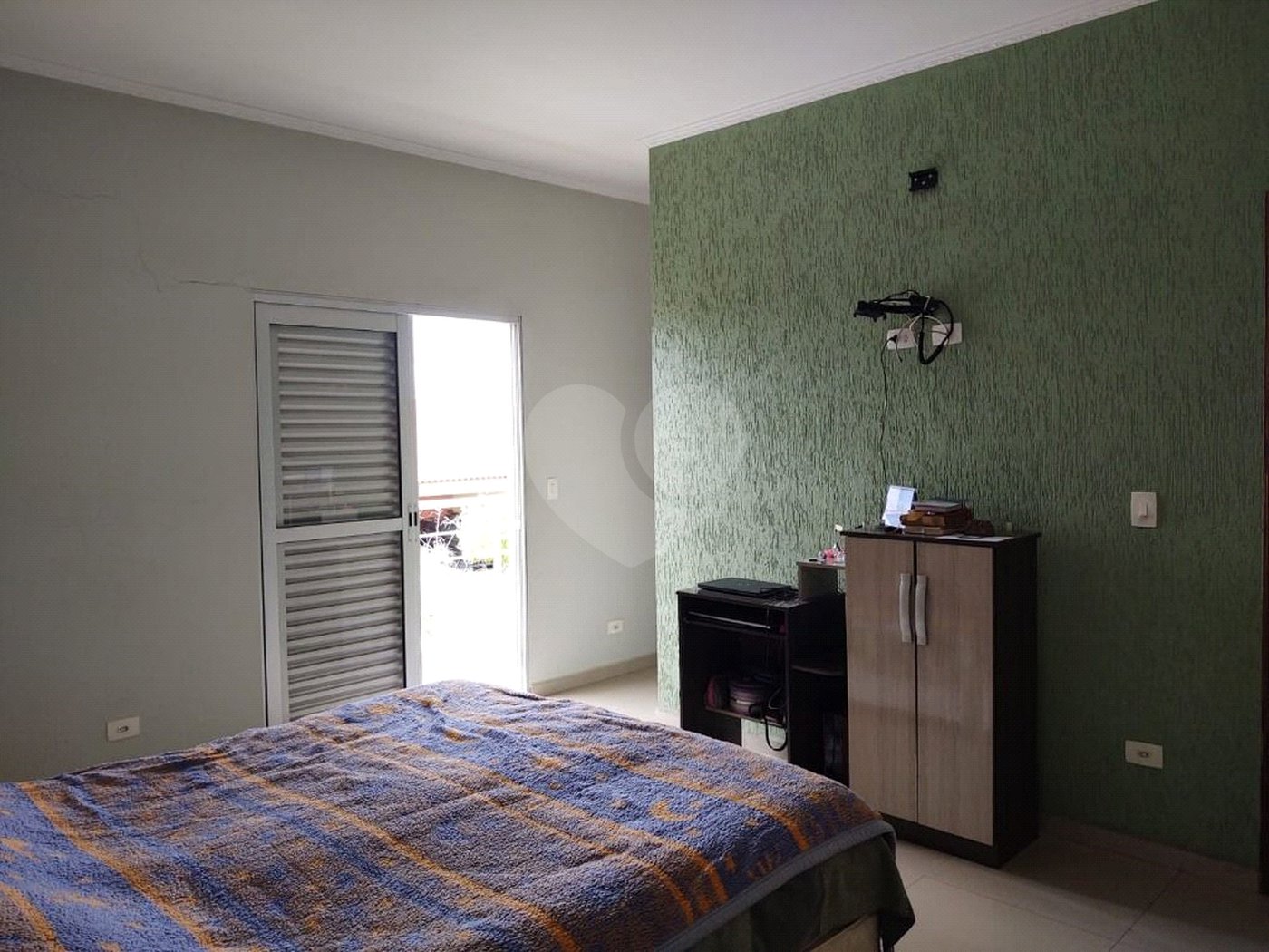 Casa à venda com 4 quartos, sendo 1 suíte, no condomínio Portobello, Sorocaba - SP