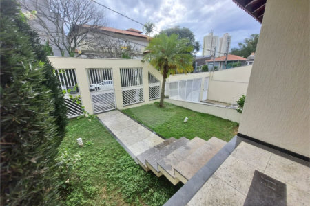 Sobrado à venda ou para alugar com 5 quartos, sendo 4 suítes,  em City América, São Paulo, SP