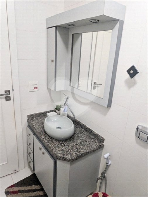 Casa à venda com 3 quartos, sendo 1 suíte, no condomínio Mariana, São Paulo - SP