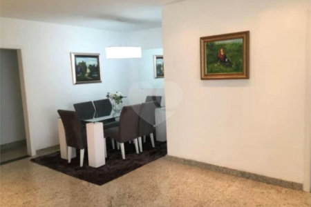 Condomínio à venda com 4 quartos, sendo 2 suítes, em Colinas do Paratehy, Mogi das Cruzes, SP