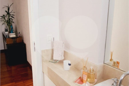 Apartamento à venda com 3 quartos, sendo 2 suítes, em Vila Monte Alegre, São Paulo, SP