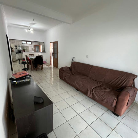 Casa à venda com 3 quartos, sendo 1 suíte,  em Jardim Primaveril, Três Lagoas, MS