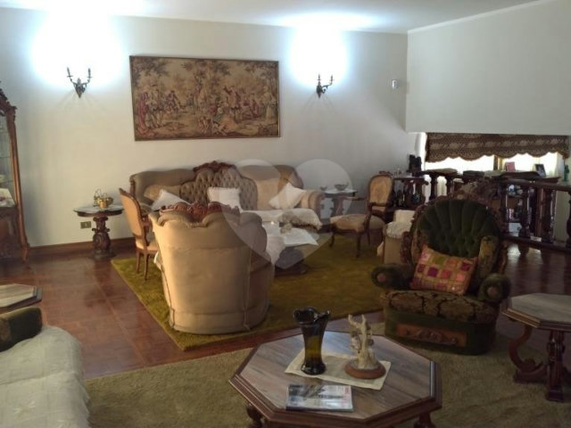 Casa à venda ou para alugar com 4 quartos, sendo 1 suíte,  em Vila Paulicéia, São Paulo, SP