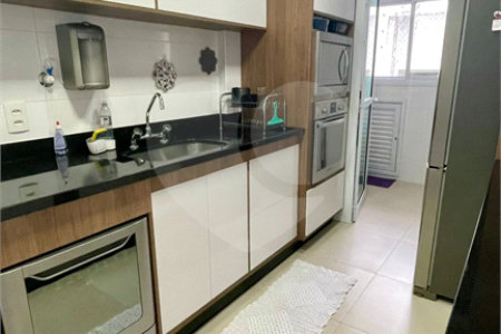 Apartamento à venda com 3 quartos, sendo 1 suíte,  em Jardim Belmar, Guarujá, SP