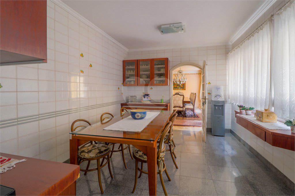 Casa à venda com 4 quartos, sendo 3 suítes, em Vila Sônia, São Paulo, SP
