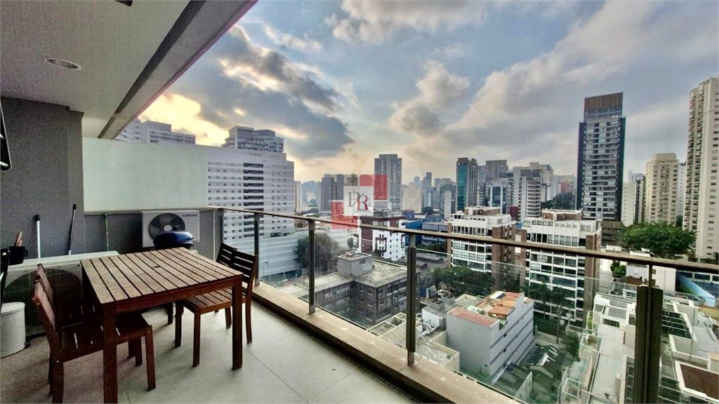 Apartamento à venda ou para alugar com 2 suítes em Vila Nova Conceição, São Paulo, SP