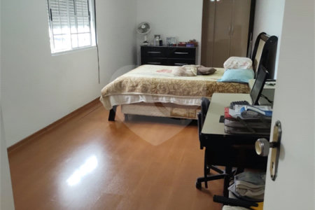 Sobrado à venda com 2 quartos, sendo 1 suíte,  em Jardim São Pedro, Mogi das Cruzes, SP