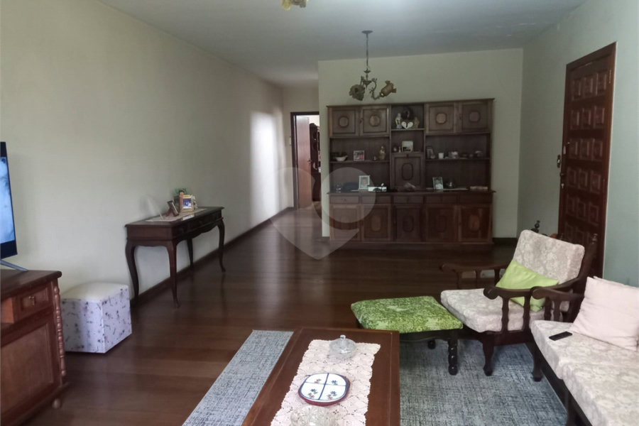 Sobrado à venda com 3 quartos, sendo 1 suíte, em Horto, São Paulo, SP