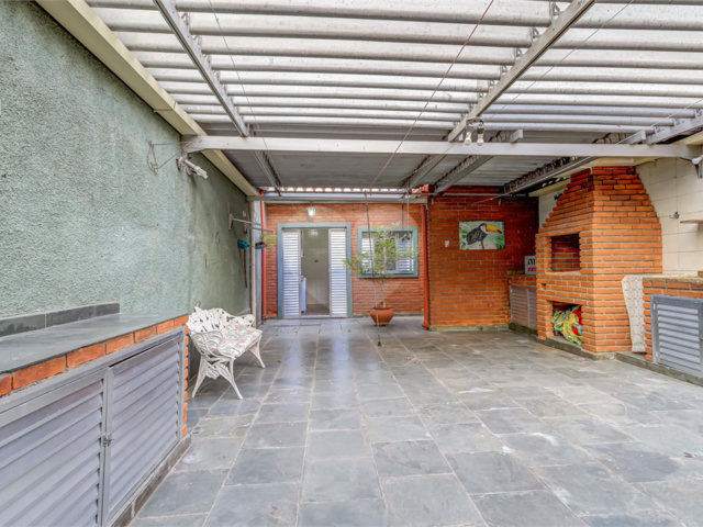 Casa à venda com 3 quartos, sendo 1 suíte,  em Vila Clementino, São Paulo, SP