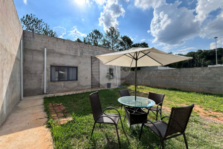 Casa à venda com 2 suítes em Jardim Estância Brasil, Atibaia, SP