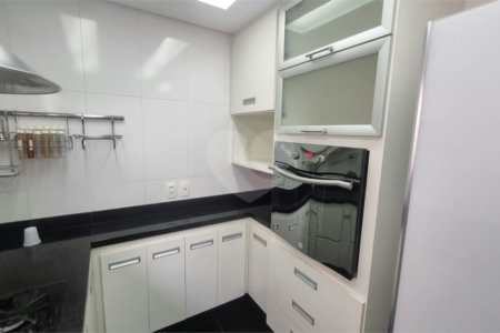 Apartamento à venda com 3 quartos, sendo 1 suíte,  em Indianópolis, São Paulo, SP