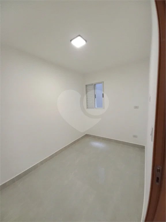 Excelente apartamento à venda, 2 quartos, ao lado do metrô Guilhermina-Esperança