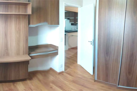 Apartamento no Res. Spazio Mont Royal