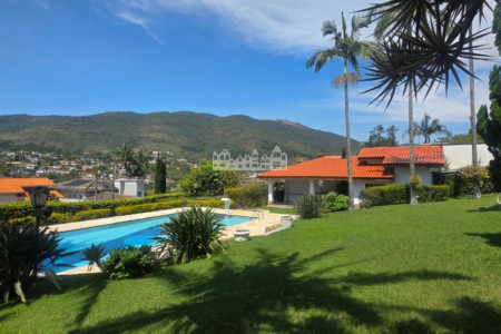 Casa à venda com 5 quartos, sendo 3 suítes, em Itapetinga, Atibaia, SP