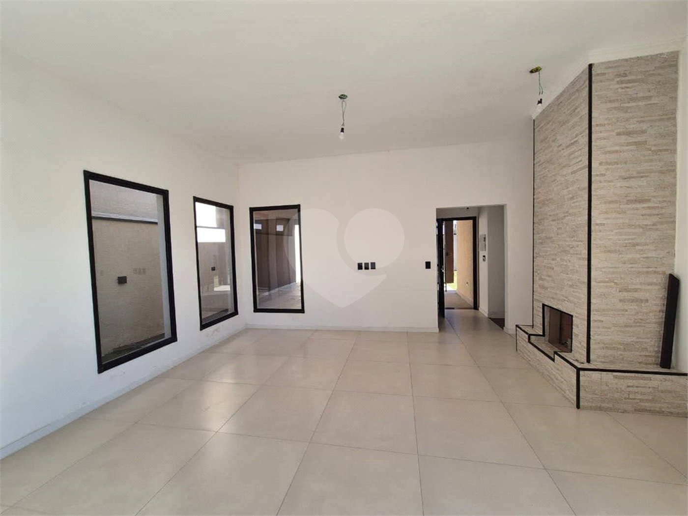Casa à venda com 3 quartos, sendo 1 suíte, em Jardim Paraíso da Usina, Atibaia, SP