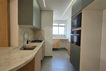 Apartamento à venda com 1 suíte em Moema, São Paulo, SP