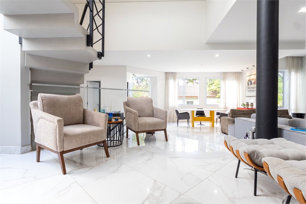 Casa à venda com 4 suítes no condomínio Villa Castanheira, São Paulo - SP