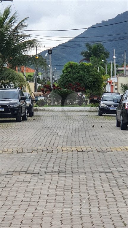 Casa à venda com 3 quartos, sendo 2 suítes, no condomínio Planície do Araguaia, Rio de Janeiro - RJ