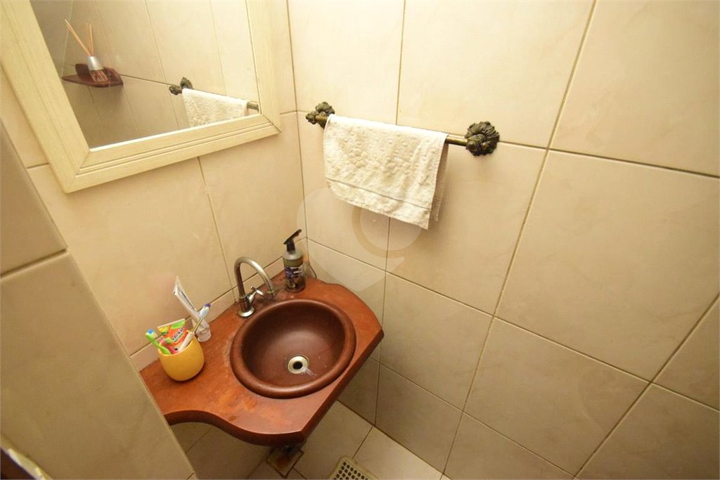 Casa à venda com 5 quartos, sendo 1 suíte, no condomínio Vivendas, Rio de Janeiro - RJ