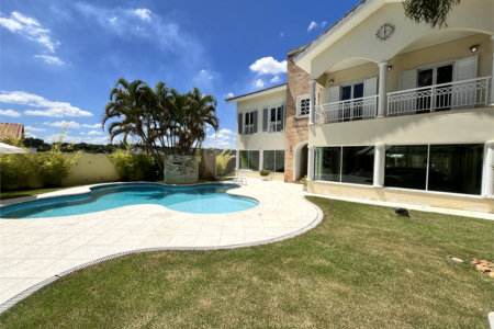 Casa à venda com 5 quartos, sendo 3 suítes,  no condomínio Village Saint Charbel, Araçoiaba da Serra - SP