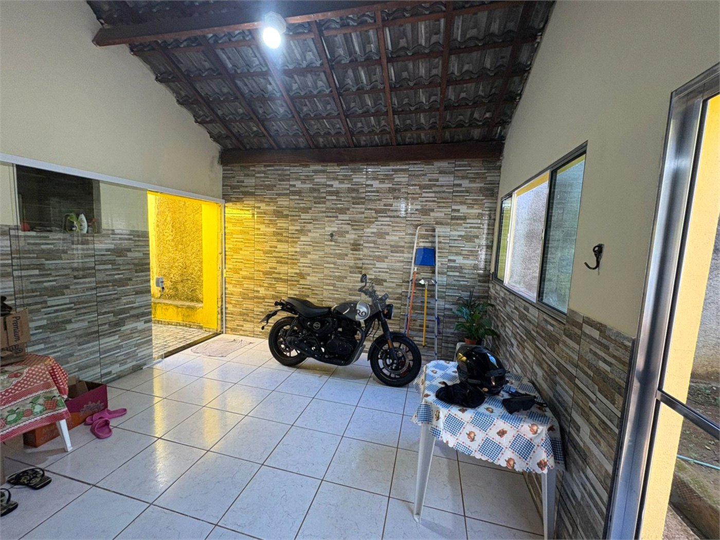 Casa à venda com 3 quartos, sendo 1 suíte, em Jardim Casa Branca, Suzano, SP