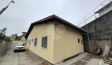 Casa à venda com 4 quartos, sendo 1 suíte,  em City Bussocaba, Osasco, SP