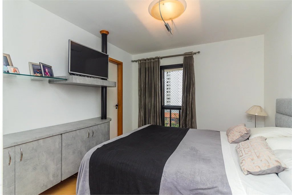 Apartamento à venda com 4 quartos, sendo 3 suítes, em Alto da Lapa, São Paulo, SP