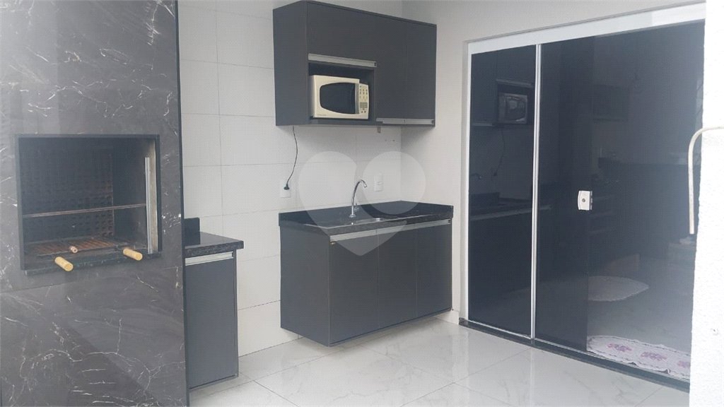 Casa à venda com 2 quartos, sendo 1 suíte, no condomínio Horto Florestal Villagio, Sorocaba - SP