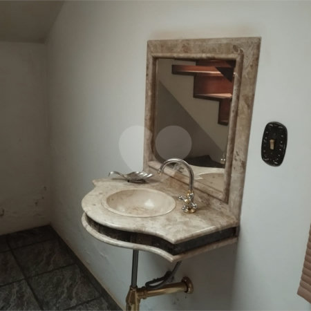 Sobrado à venda com 3 quartos, sendo 1 suíte, em Jardim Nova América, Araraquara, SP